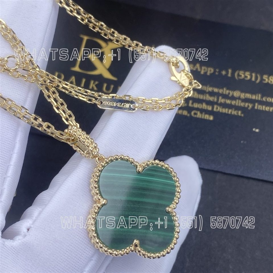 Custom Jewelry Van Cleef & Arpels Magic Alhambra long necklace, 1 motif 18K yellow gold, Malachite VCARO3MG00