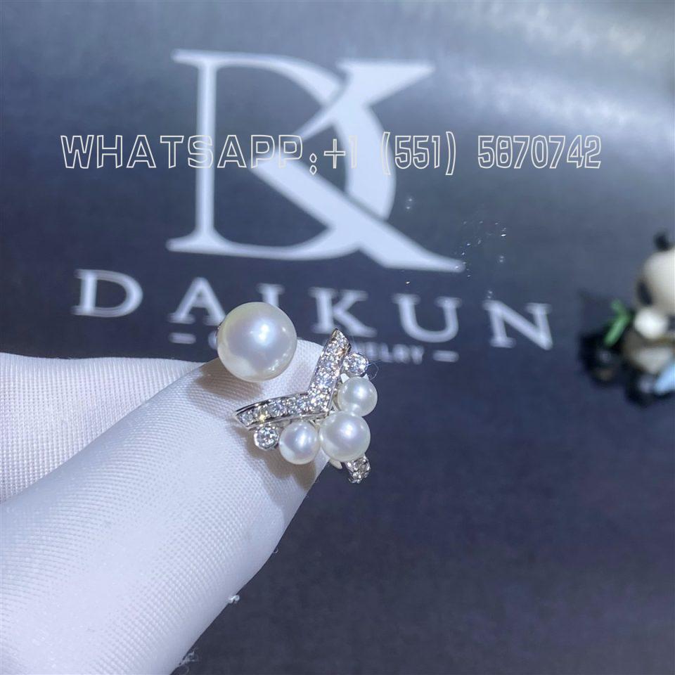 Custom Jewelry Chaumet Paris Joséphine Aigrette Ring in White Gold, Set with Pearls and Paved with Diamonds 085044