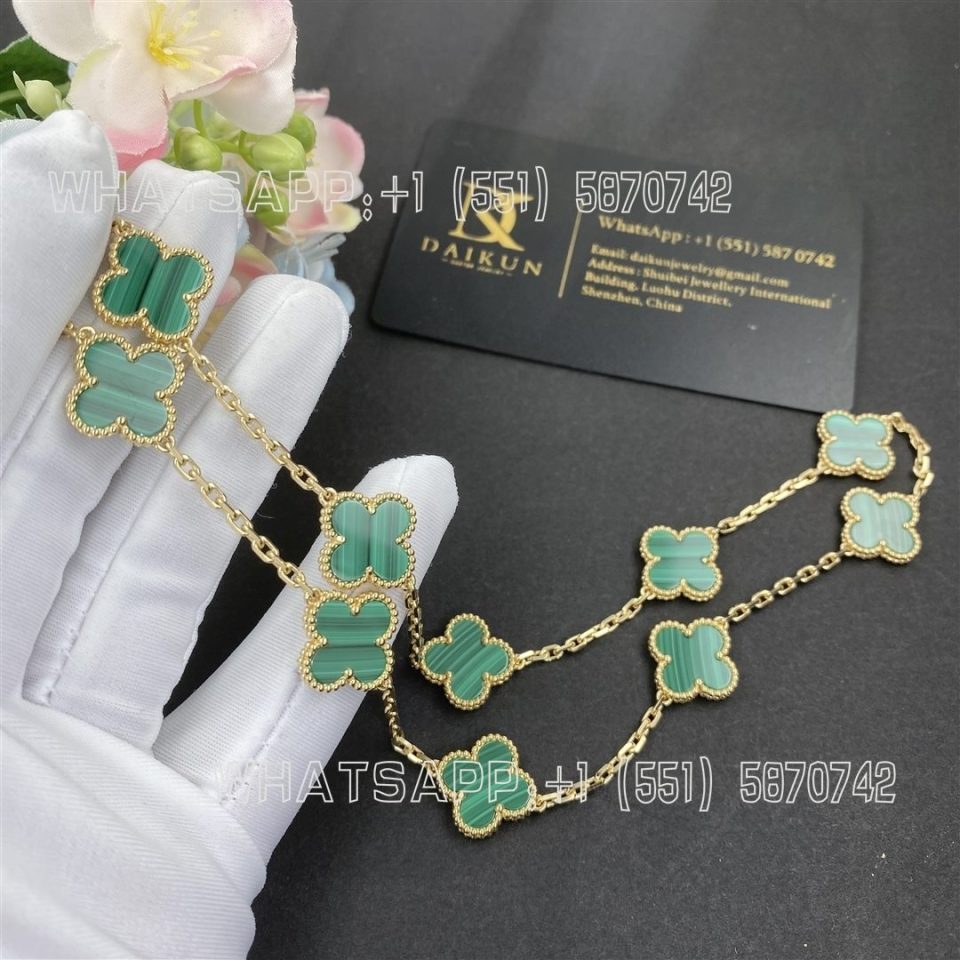 Custom Jewelry Van Cleef & Arpels Vintage Alhambra Necklace, 10 Motifs in 18K Yellow Gold and Malachite VCARO3QJ00