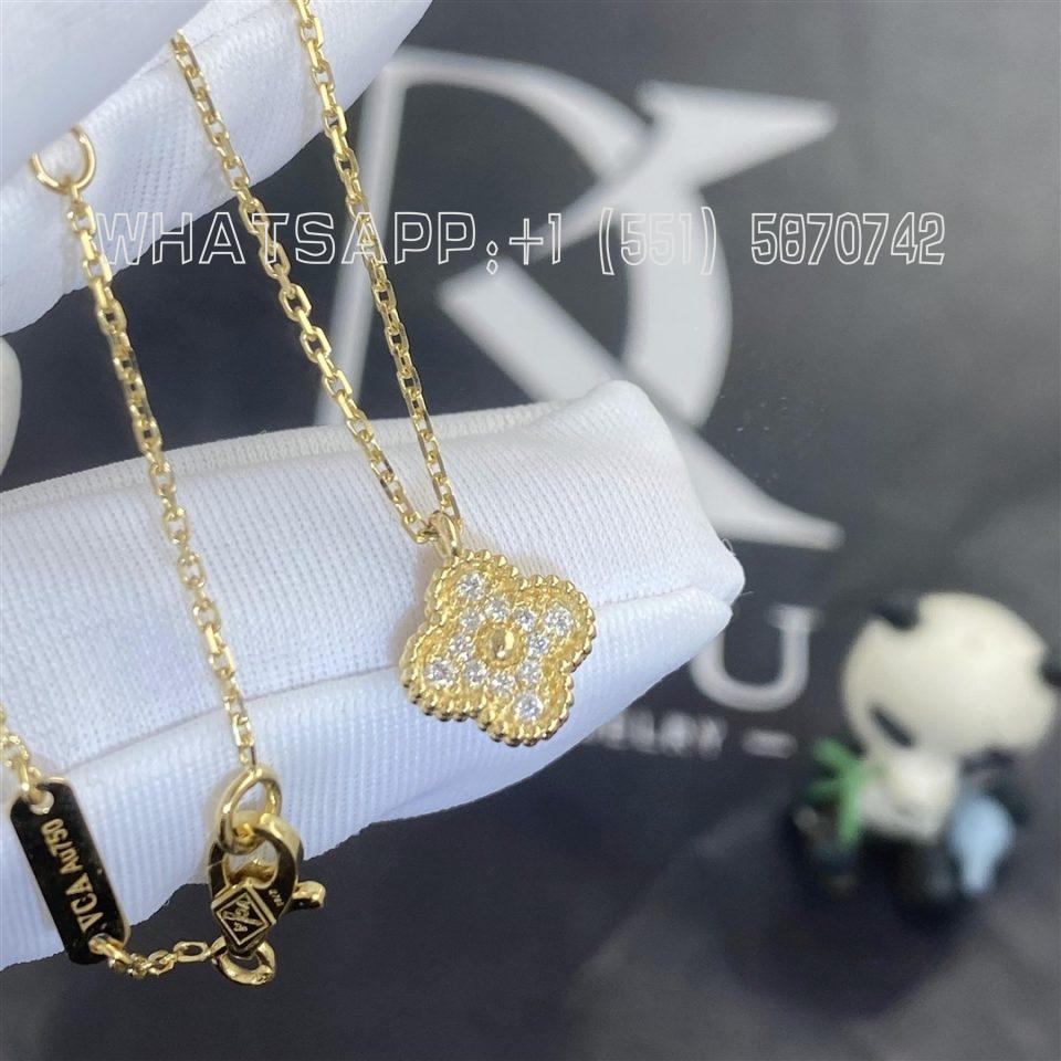 Custom Jewelry Van Cleef & Arpels Sweet Alhambra pendant , Diamond and 18K Yellow gold VCARO85900