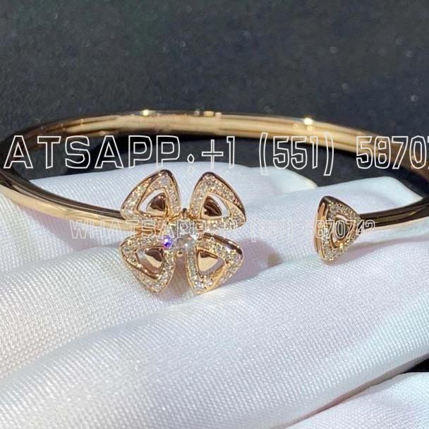 Custom Jewelry Bulgari Fiorever Bracelet 18K Rose Gold，set with a central diamond and Pavé Diamonds BR858672