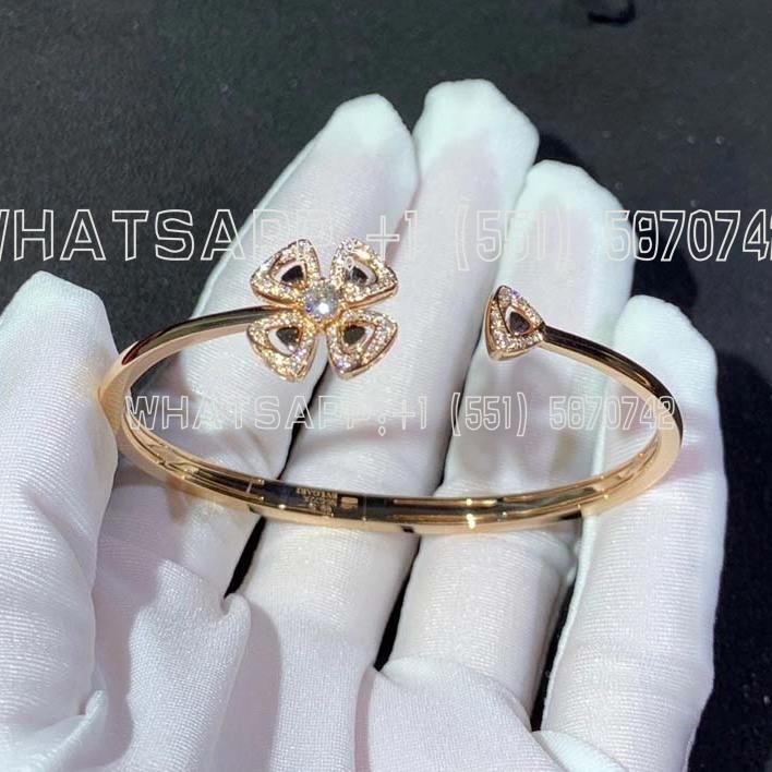 Custom Jewelry Bulgari Fiorever Bracelet 18K Rose Gold，set with a central diamond and Pavé Diamonds BR858672