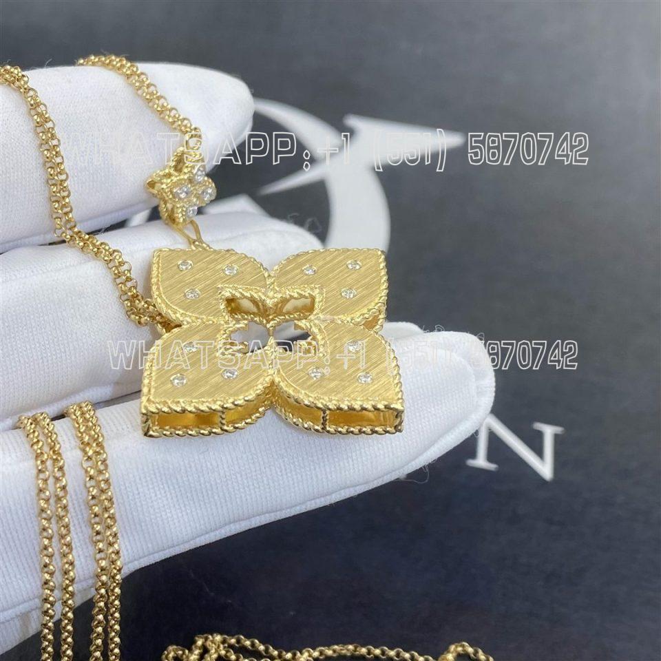 Custom Jewelry Roberto Coin Venetian Princess Yellow Gold Medium Cut Out Pendant 7772018AJ30X
