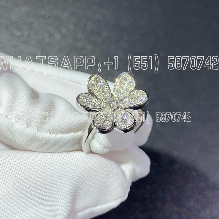 Custom Jewelry Van Cleef & Arpels Frivole ring, 1 flower 18K white gold and Diamond VCARD31600