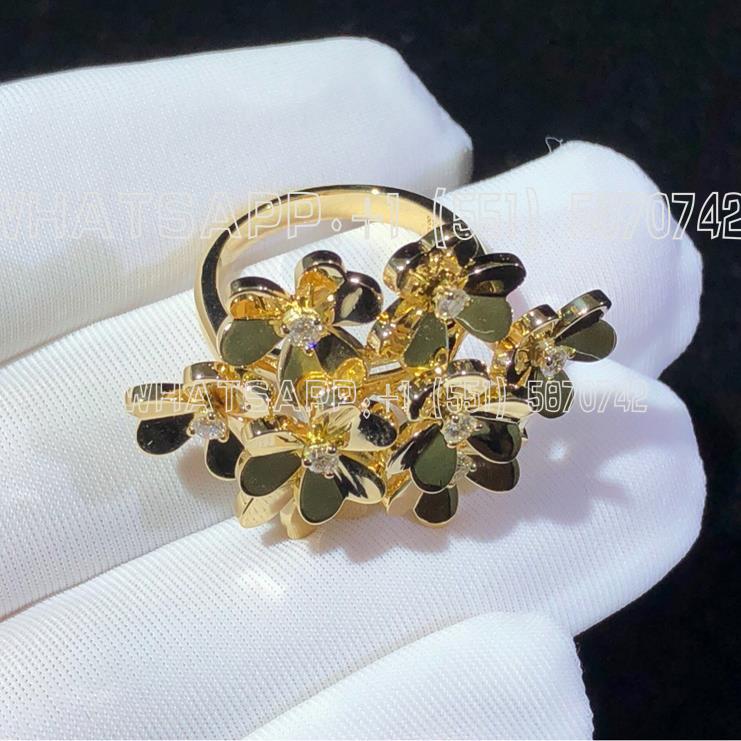 Custom Jewelry Van Cleef & Arpels Frivole ring, 8 flowers 18K yellow gold and Diamond VCARB67700
