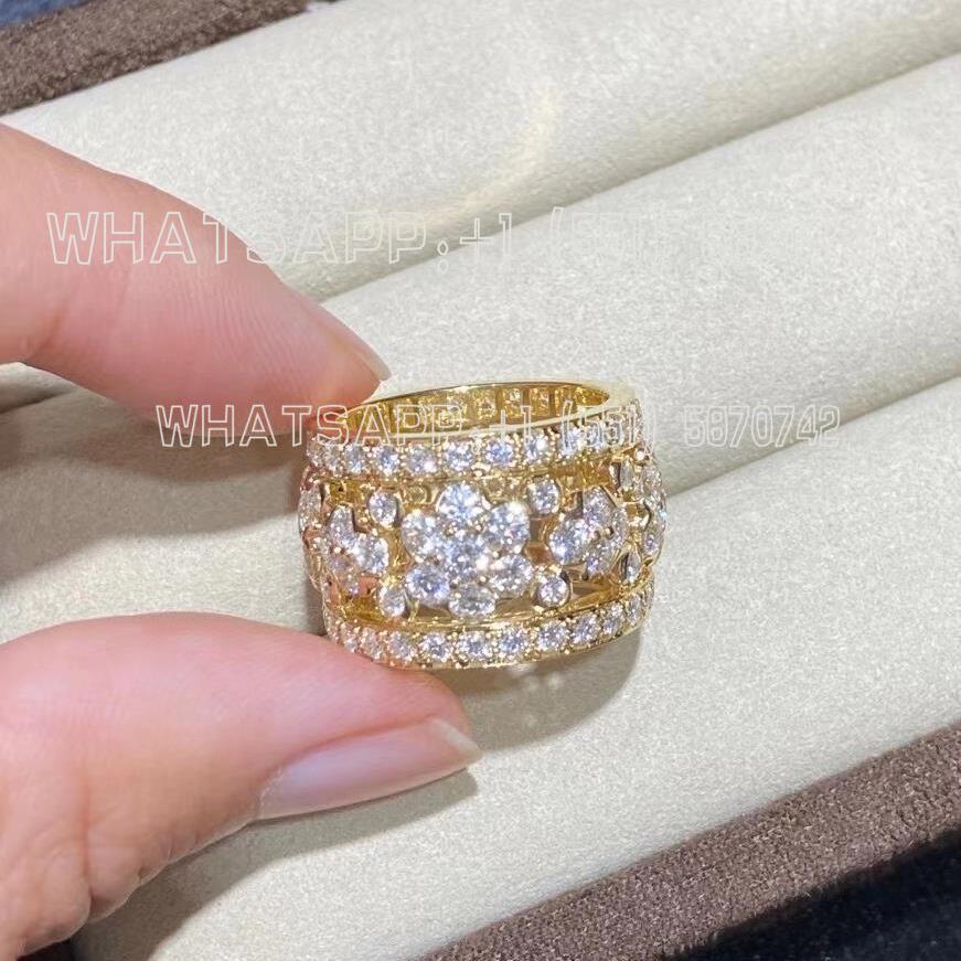 Custom Jewelry Van Cleef & Arpels Snowflake ring Diamond and Yellow gold VCARO3RV00