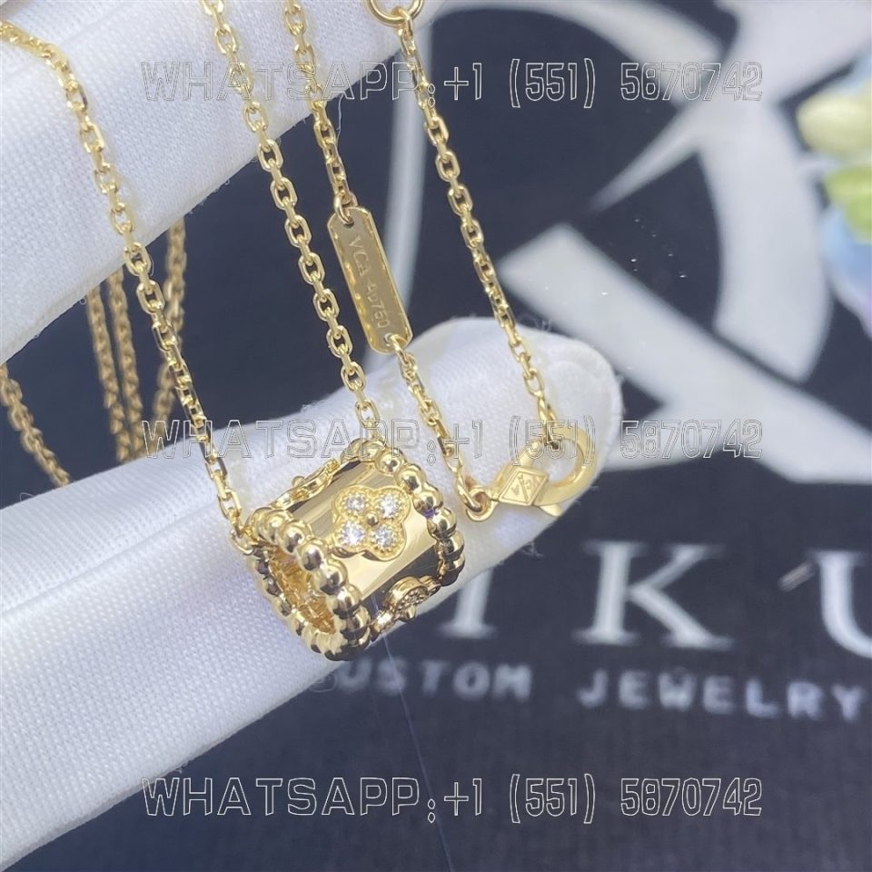 Custom Jewelry Van Cleef & Arpels Perlée clovers pendant 18K yellow gold and Diamond VCARO3YG00