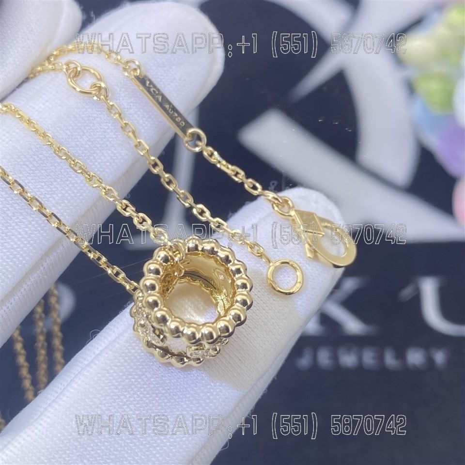Custom Jewelry Van Cleef & Arpels Perlée clovers pendant 18K yellow gold and Diamond VCARO3YG00