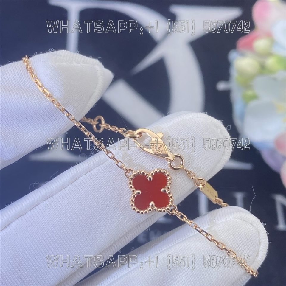 Custom Jewelry Van Cleef & Arpels Sweet Alhambra bracelet 18K rose gold, Carnelian VCARN59K00