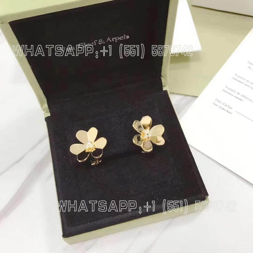 Custom Jewelry Van Cleef & Arpels Frivole earrings, small model 18K yellow gold, Diamond VCARB65700