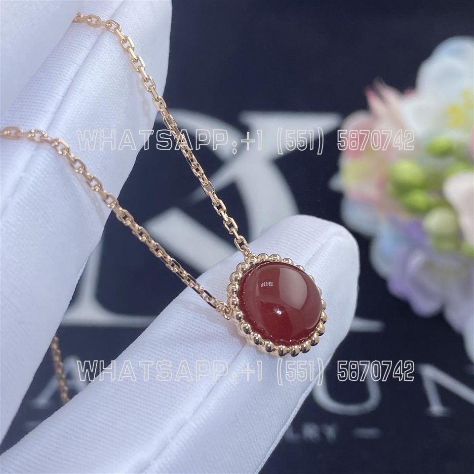 Custom Jewelry Van Cleef & Arpels Perlée couleurs pendant 18K rose gold, Carnelian VCARP4DO00