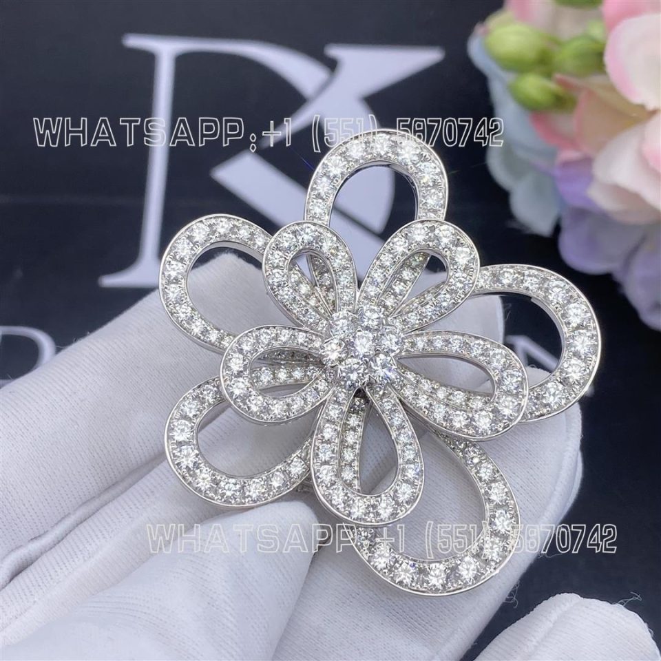 Custom Jewelry Van Cleef & Arpels Flowerlace clip 18K white gold Diamond