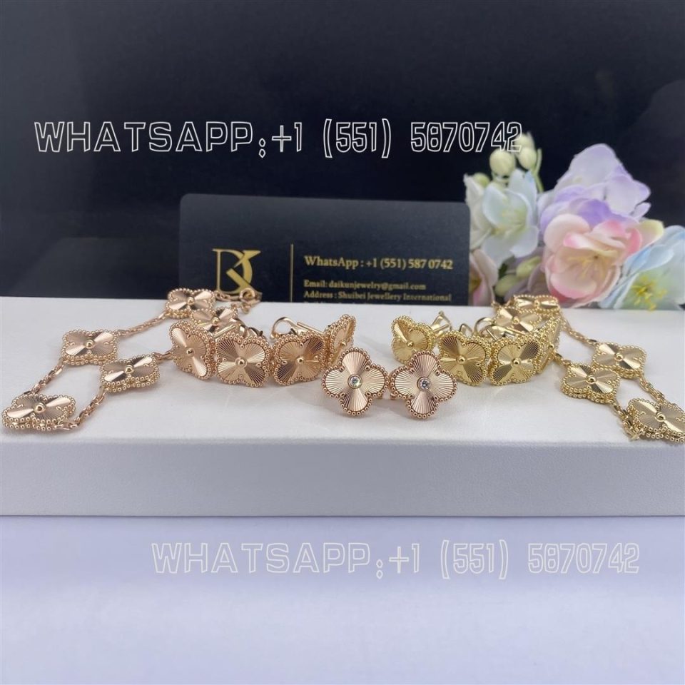 Custom Jewelry Van Cleef & Arpels Vintage Alhambra Bracelet 5 Motifs, Guilloché Rose Gold