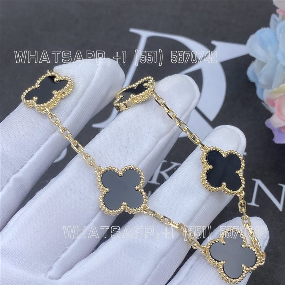 Custom Jewelry Van Cleef & Arpels Vintage Alhambra Bracelet 5 Motifs Yellow Gold And Onyx VCARA41300
